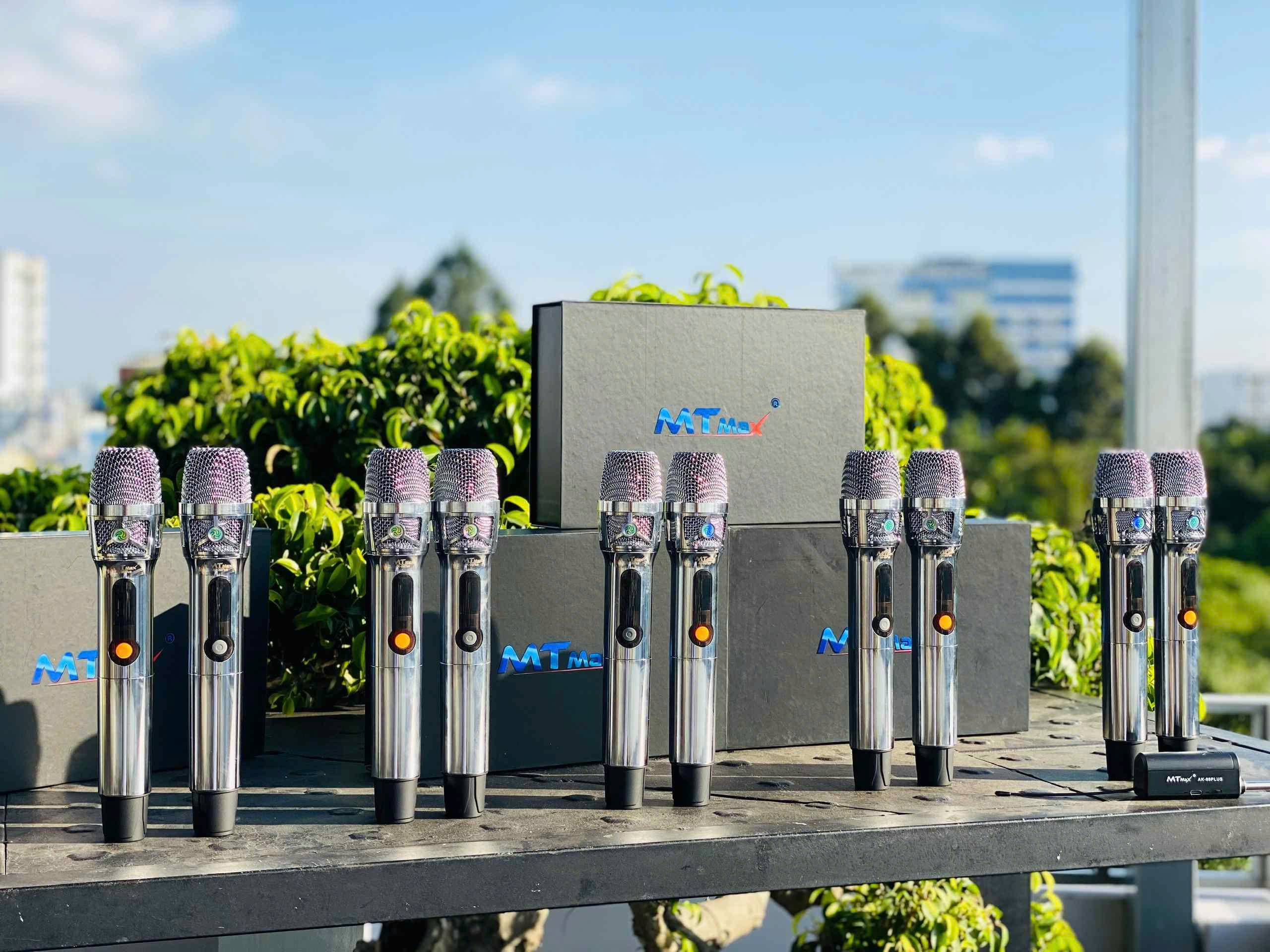 Micro MTMAX AK99 Plus Cho Dàn Karaoke, Loa Kéo, Amply Cao Cấp Chính Hãng, Củ Micro Cao Cấp Set Tần Số, Chỉnh Âm Lượng Ngay Thân Mic Hàng Nhập Khẩu