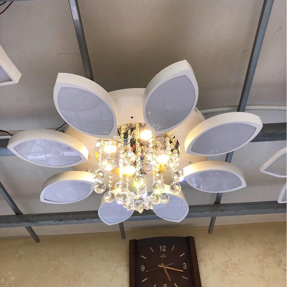 Đèn trần Led  8 cánh 3 chế độ sáng trang trí nhà cửa - có điều khiển từ xa tiện dụng
