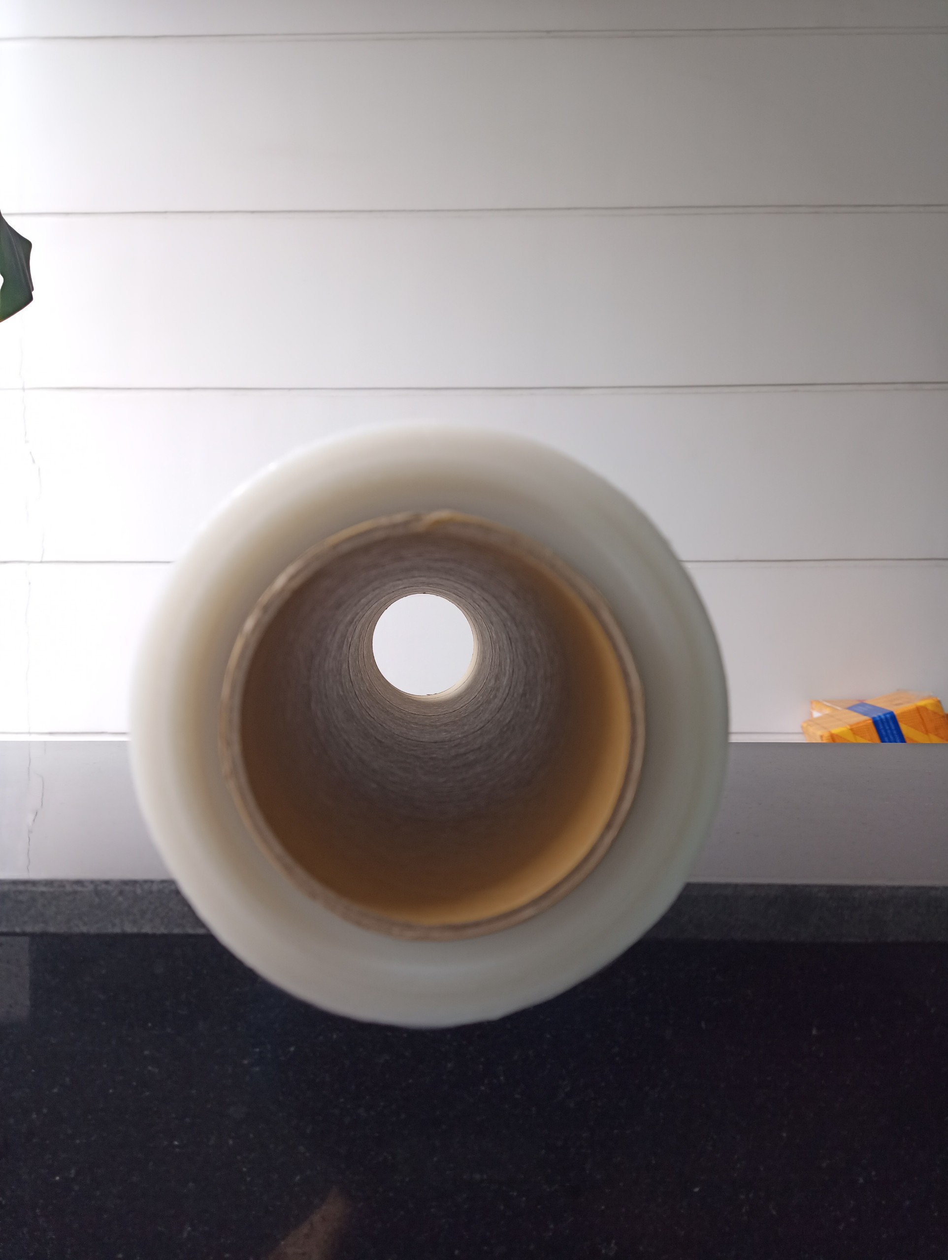 Màng PE quấn hàng, bảo vệ hàng hóa 50cm x 2.6kg