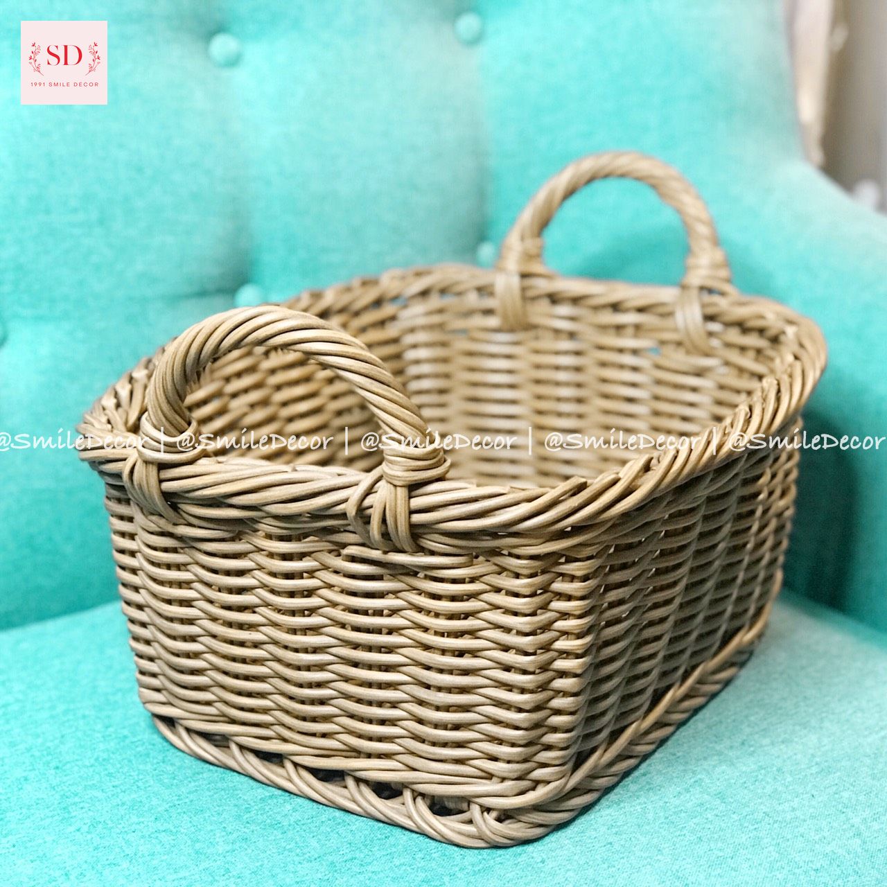 Sọt đa năng đan dây nhựa hình chữ nhật màu nâu/ Rectangular Resin storage basket brown color with handles