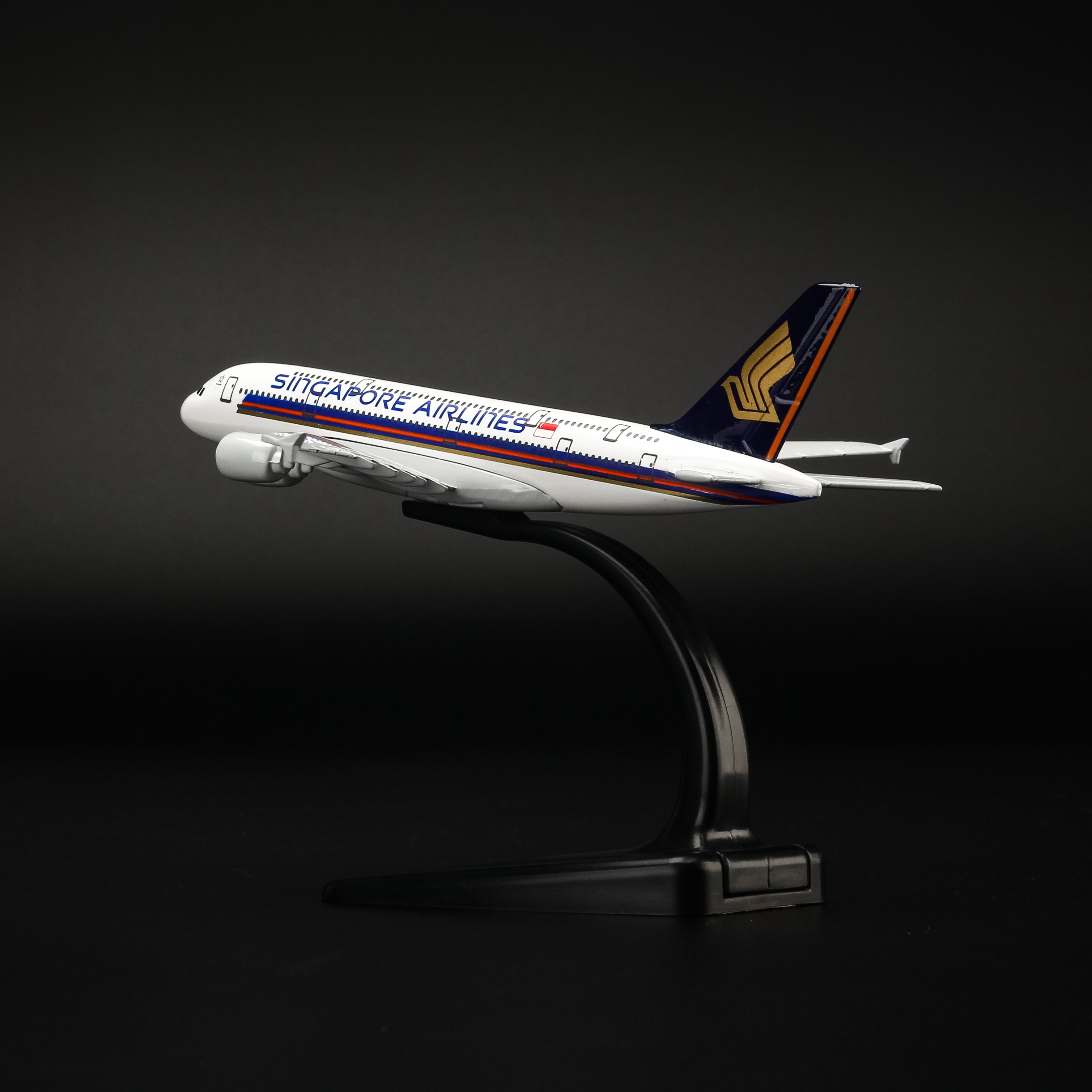 Mô Hình Máy Bay Trưng Bày Airbus A380 Singapore Airlines Everfly