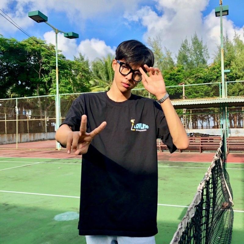 Áo thun đen freesize