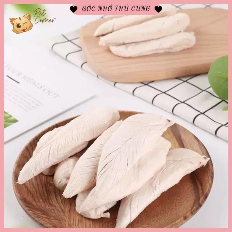 Thức ăn sấy khô cho chó mèo