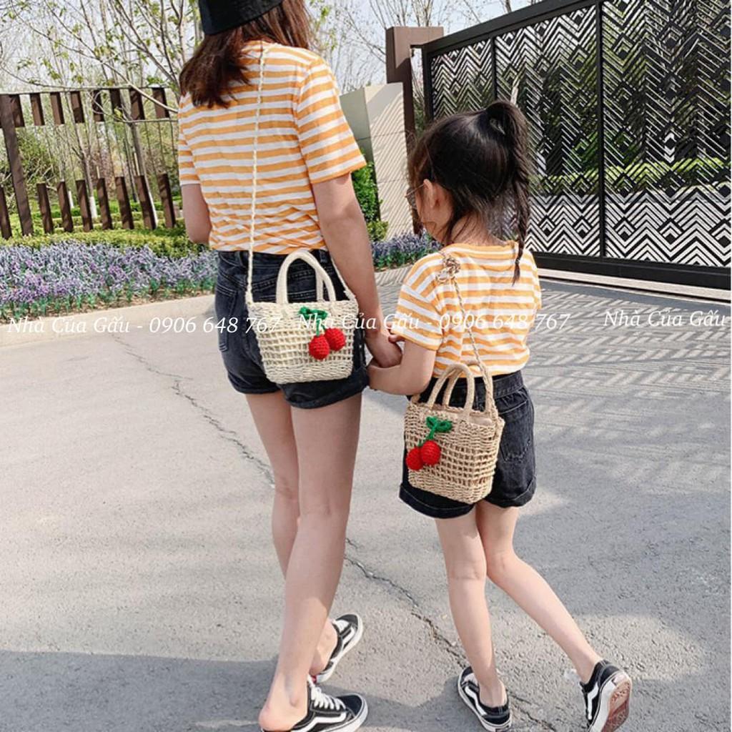 Túi cói cherry có lớp lót vải xinh xỉu, mẹ và bé đều mê luôn nha