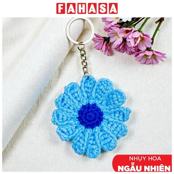 Móc Khoá Len Hoa Cúc - Màu Xanh Đậm (Nhụy Hoa Màu Ngẫu Nhiên)