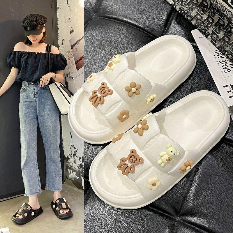 Dép quai ngang nữ, dép bánh mỳ nữ GẤU POOH 2 màu đen trắng