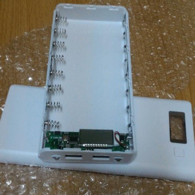 Vỏ sạc dự phòng 8 Cell có Mạch loại tốt, sử dụng Pin 18650