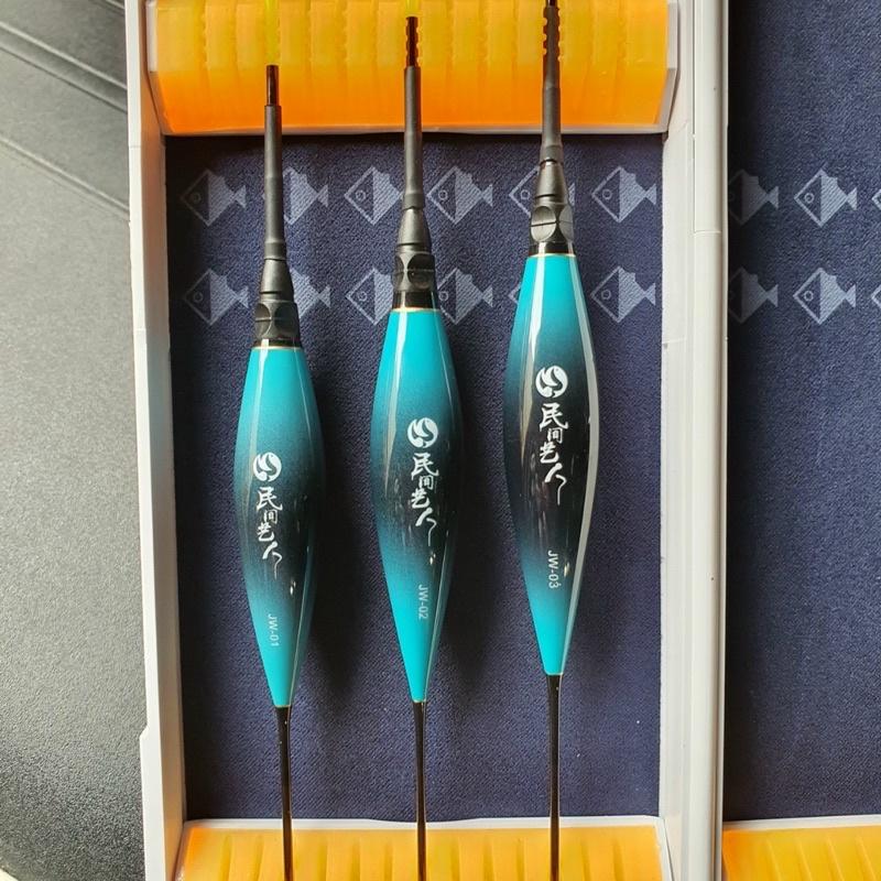 Hộp 3 quả phao điện câu đêm y hình