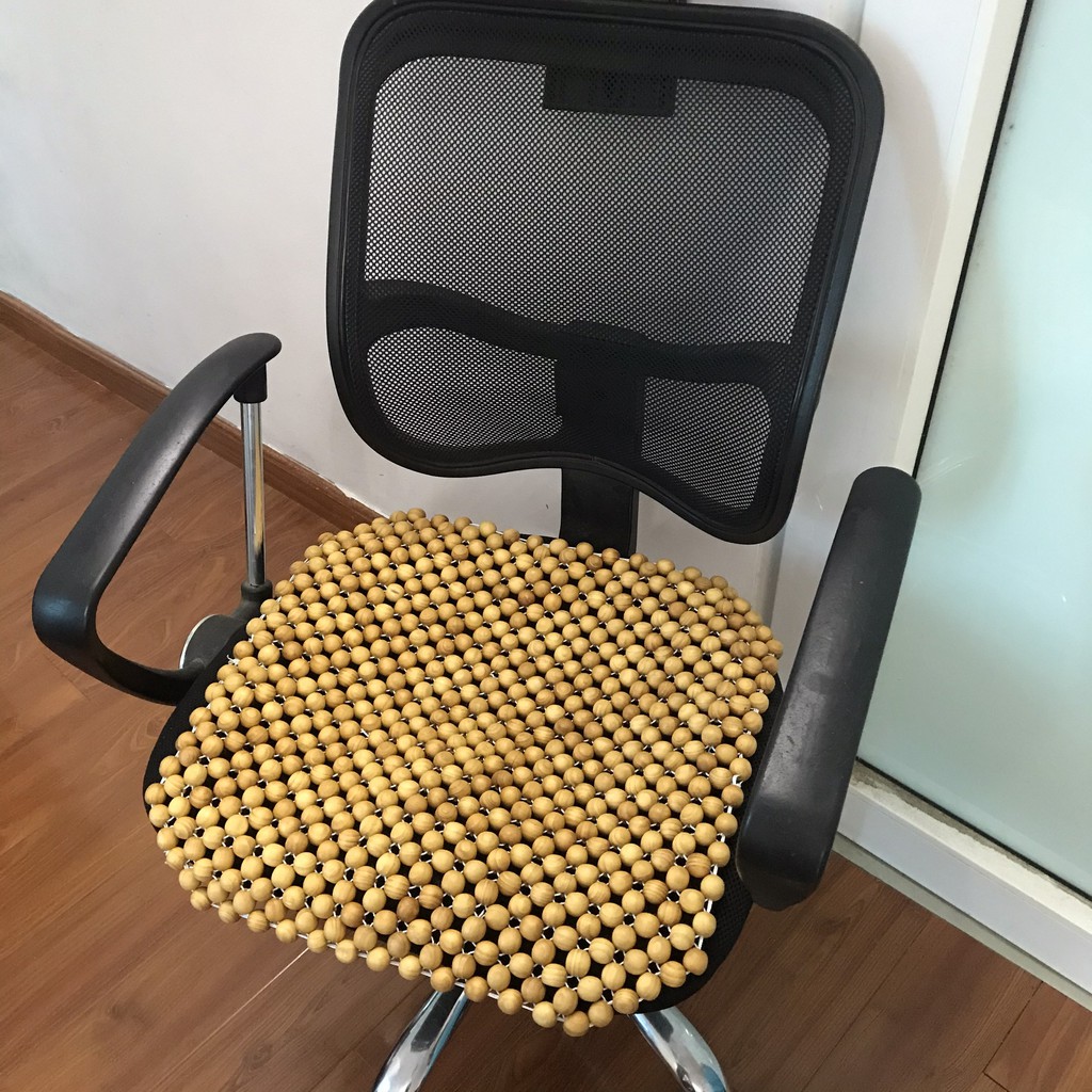 MIẾNG ĐỆM LÓT GHẾ HẠT GỖ 45CM Tấm ngồi văn phòng bằng gỗ thông kt mặt rộng 45×45cm Tấm lót ghế ô tô vuông cao cấp KT 45x45cm hạt dùng cho ghế