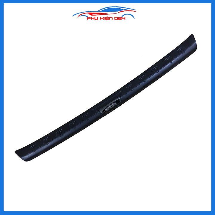 Ốp chống trầy cốp ngoài nhựa đen Innova 2008-2009-2010-2011-2012-2013-2014-2015-2016 chống xước trang trí xe