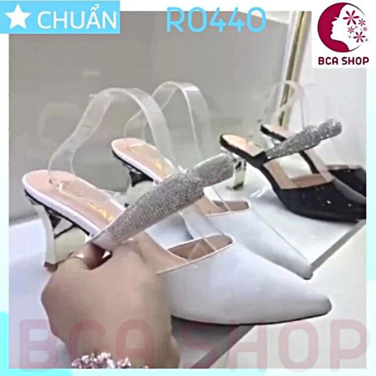 Giày cao gót nữ màu trắng 5p RO440 ROSATA tại BCASHOP quai ngang gắn hạt kim cương nhỏ, gót kiểu guốc sành điệu