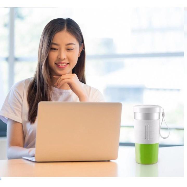 Máy xay sinh tố/ Máy xay cầm tay Portable Juicer sạc pin bằng cổng USB tiện dụng 3 màu hiện đại