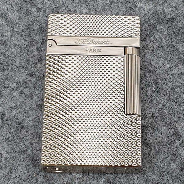 Vỏ Hột Quẹt Bật Lửa Upon D112T, Họa Tiết Lượn Sóng Màu Bạc - Dùng Ga Đá Cao Cấp