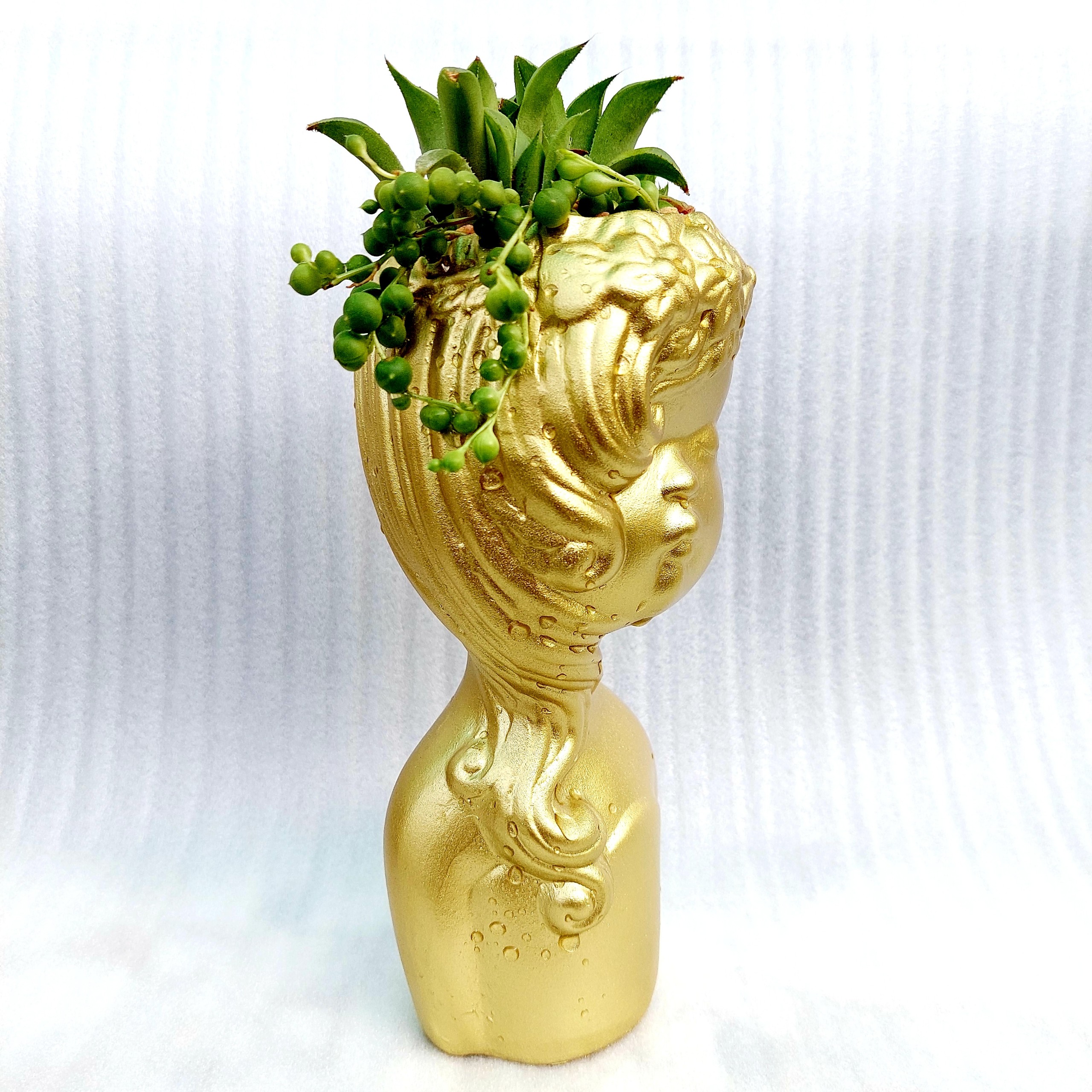 Chậu đất nung Bình Dương - Cô gái tóc mây, đường kính miệng 7cm, chiều cao 20cm