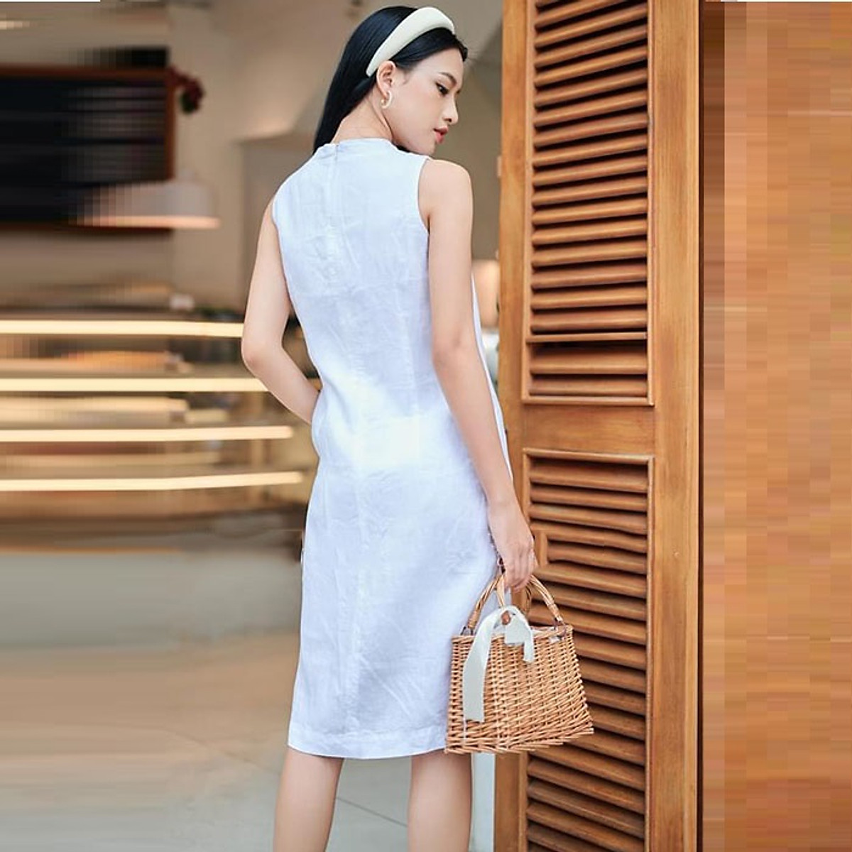 Đầm suông linen tưng premium cổ tàu sát nách thêu hoa sang trọng