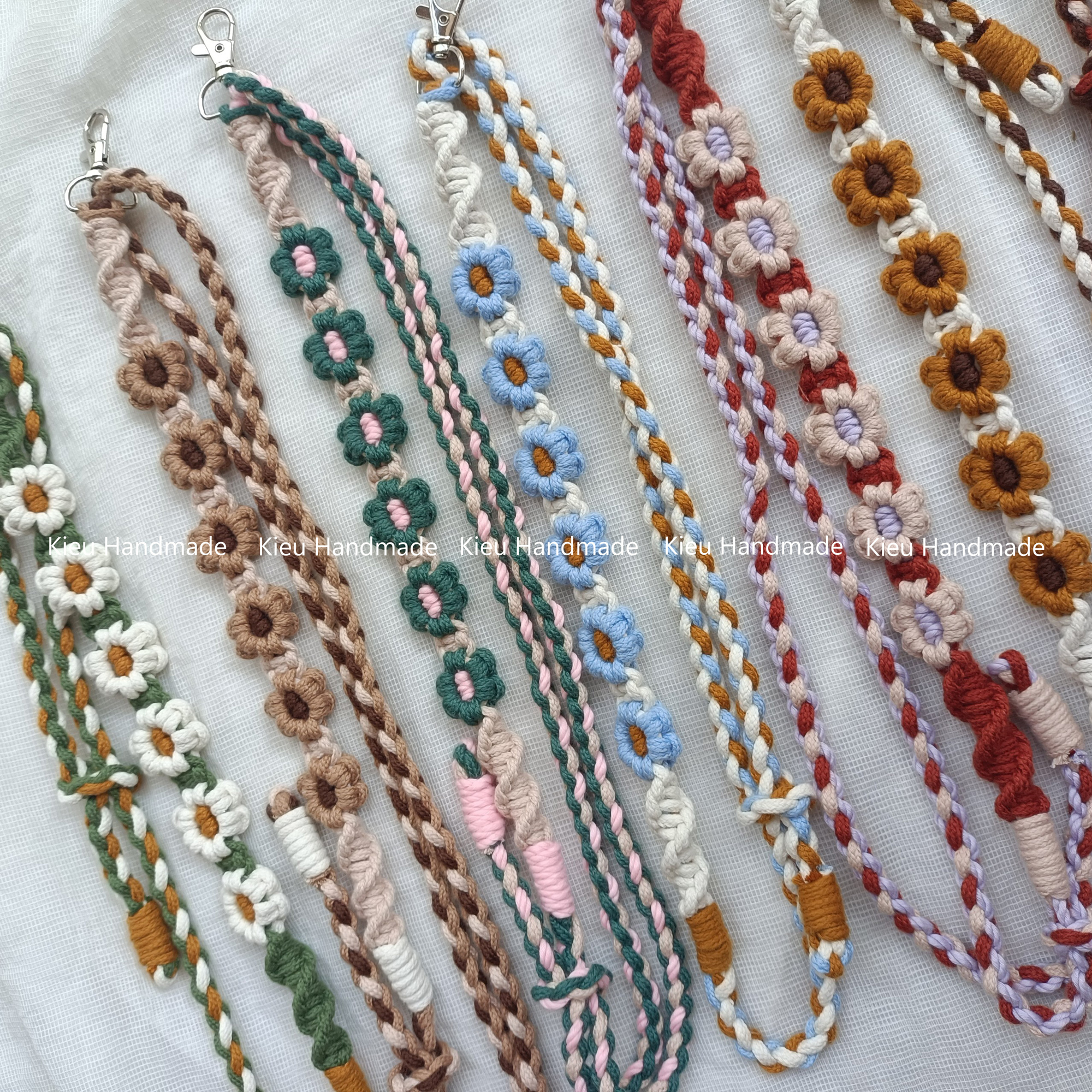 Dây đeo Thẻ, điện thoại  họa tiết hoa cúc dễ thương handmade [ TẶNG KẸP ĐIỆN THOẠI