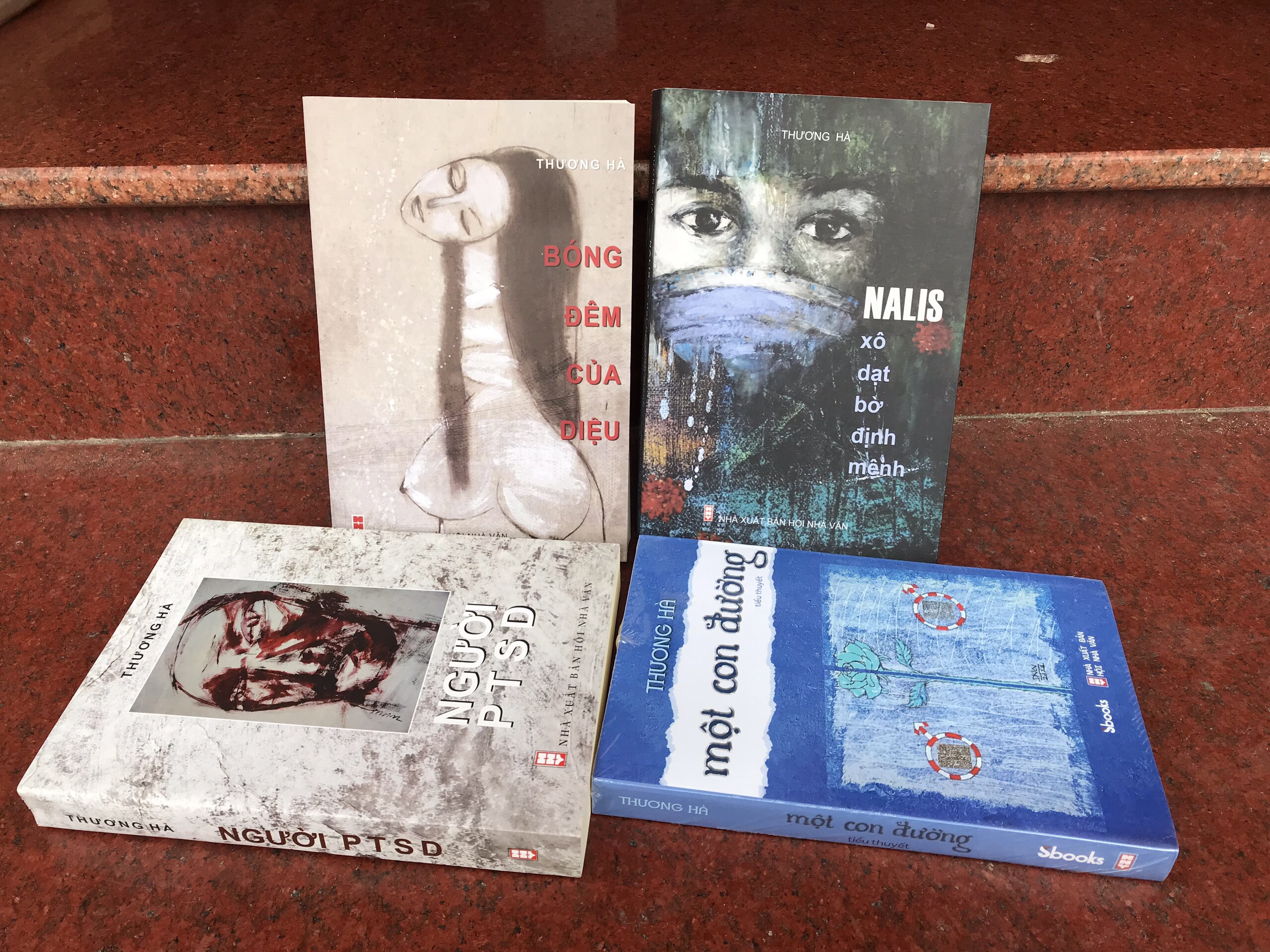Combo 4 cuốn tiểu thuyết của Thương Hà: Bóng đêm của Diệu + Nalis xô dạt bờ định mệnh + Người PTSD + Một con đường (tặng kèm bookmark)