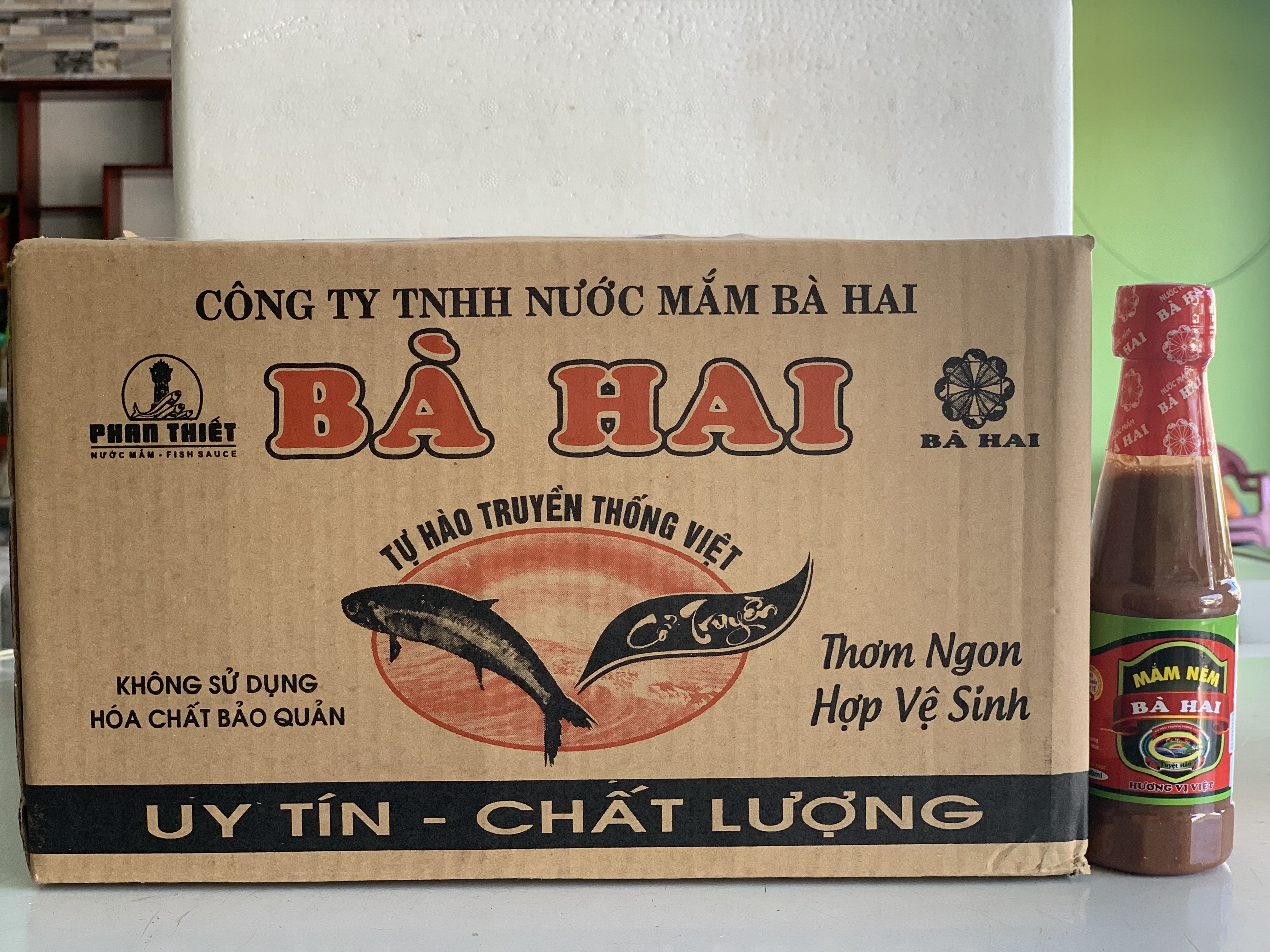 Thùng Nước Mắm Nêm Bà Hai 32 chai x 180ml