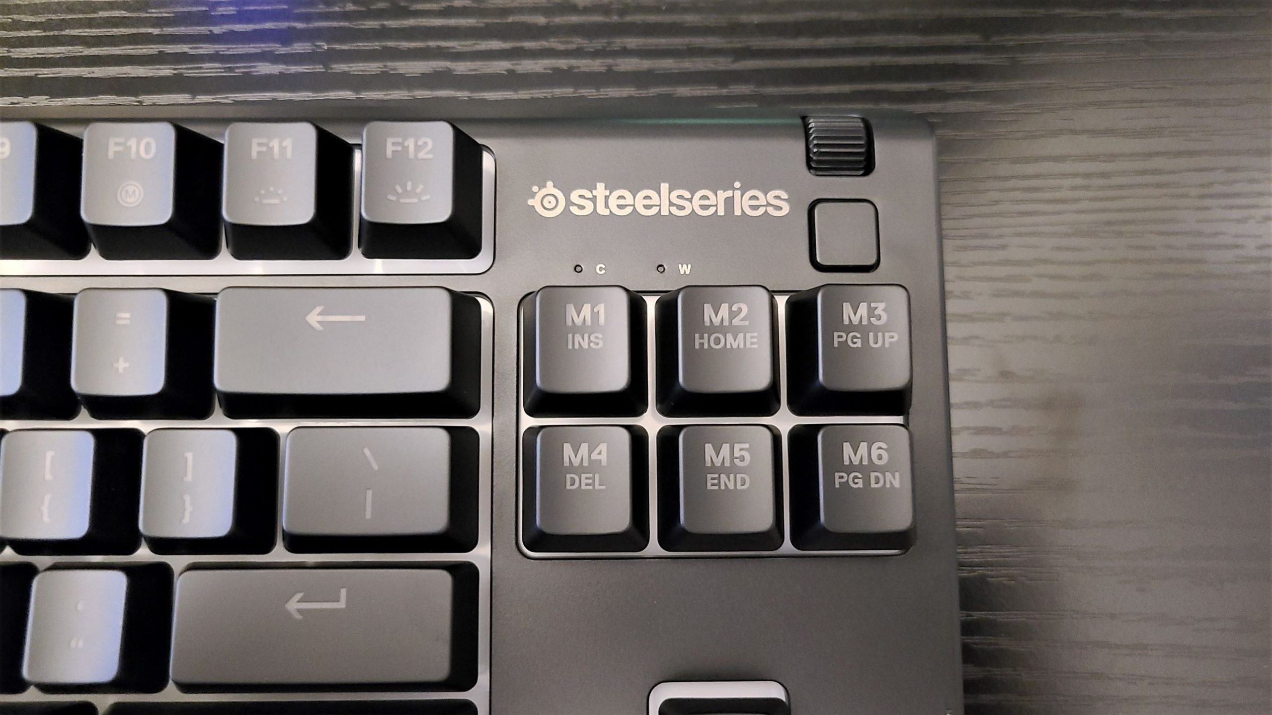 Bàn phím Steelseries Apex 3 TKL RGB_Hàng chính hãng