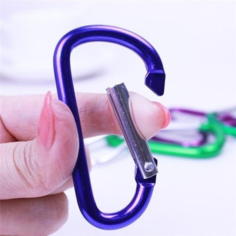1 Móc Khóa Chữ D Mini Bằng Hợp Kim Nhôm Màu Sắc Ngẫu Nhiên