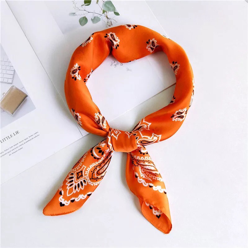 Khăn bandana lụa vuông size 70x70cm Khăn hiphop lụa vuông - Mã 7009