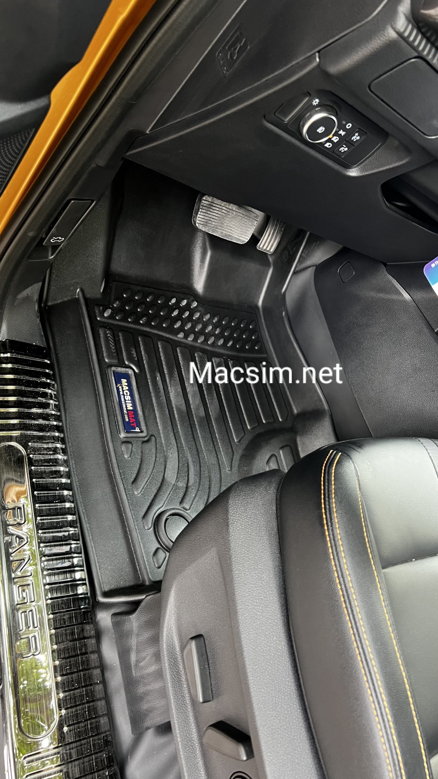 Thảm lót sàn xe ô tô Ford Ranger 2015-2021 Nhãn hiệu Macsim chất liệu nhựa TPE cao cấp màu đen