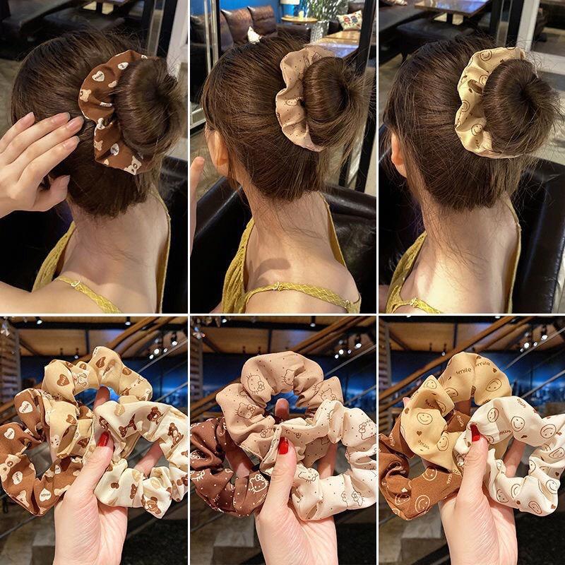 Cột tóc vải scrunchies gấu hoa màu trà sữa mẫu mới hot trend Hàn Quốc Tatitava