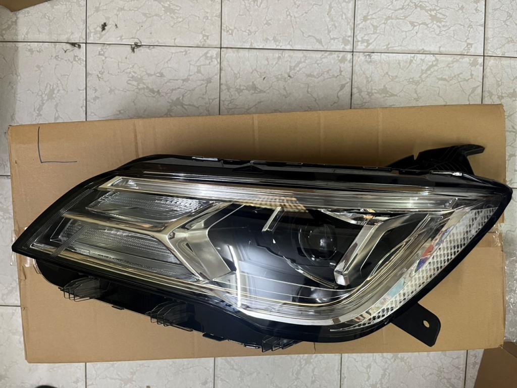 Đèn pha MG 5 2023