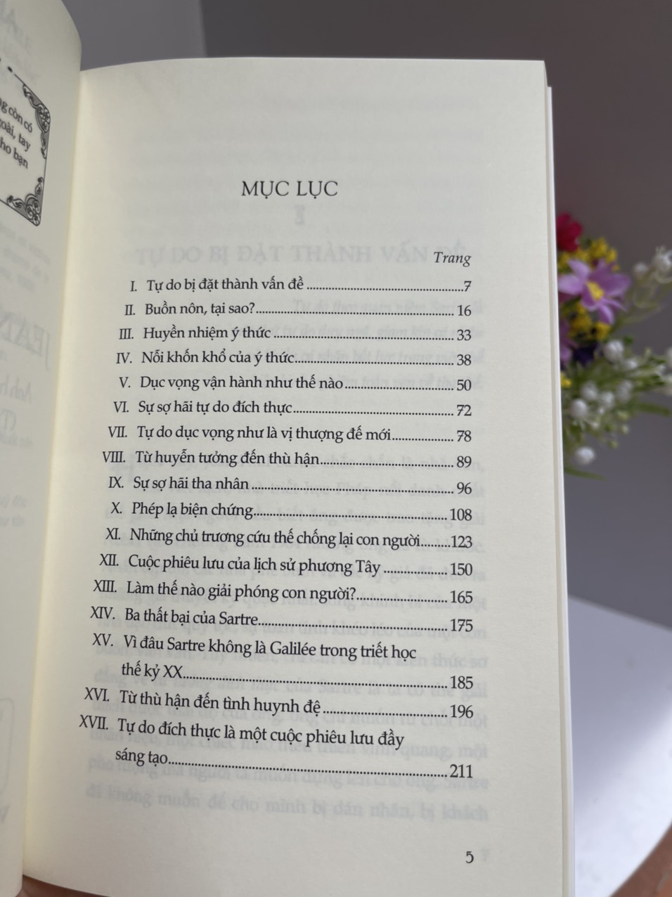 JEAN-PAUL SARTRE: Anh Hùng Và Nạn Nhân Của "Ý Thức Khốn Khổ" - André Niel - Tôn Thất Hoàng dịch – Khai Minh – bìa mềm