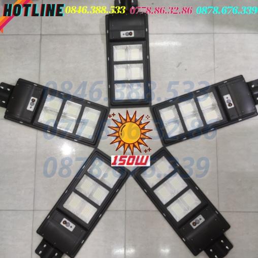 Combo 1 thùng đèn đường năng lượng mặt trời 150W đèn có kèm chân đèn