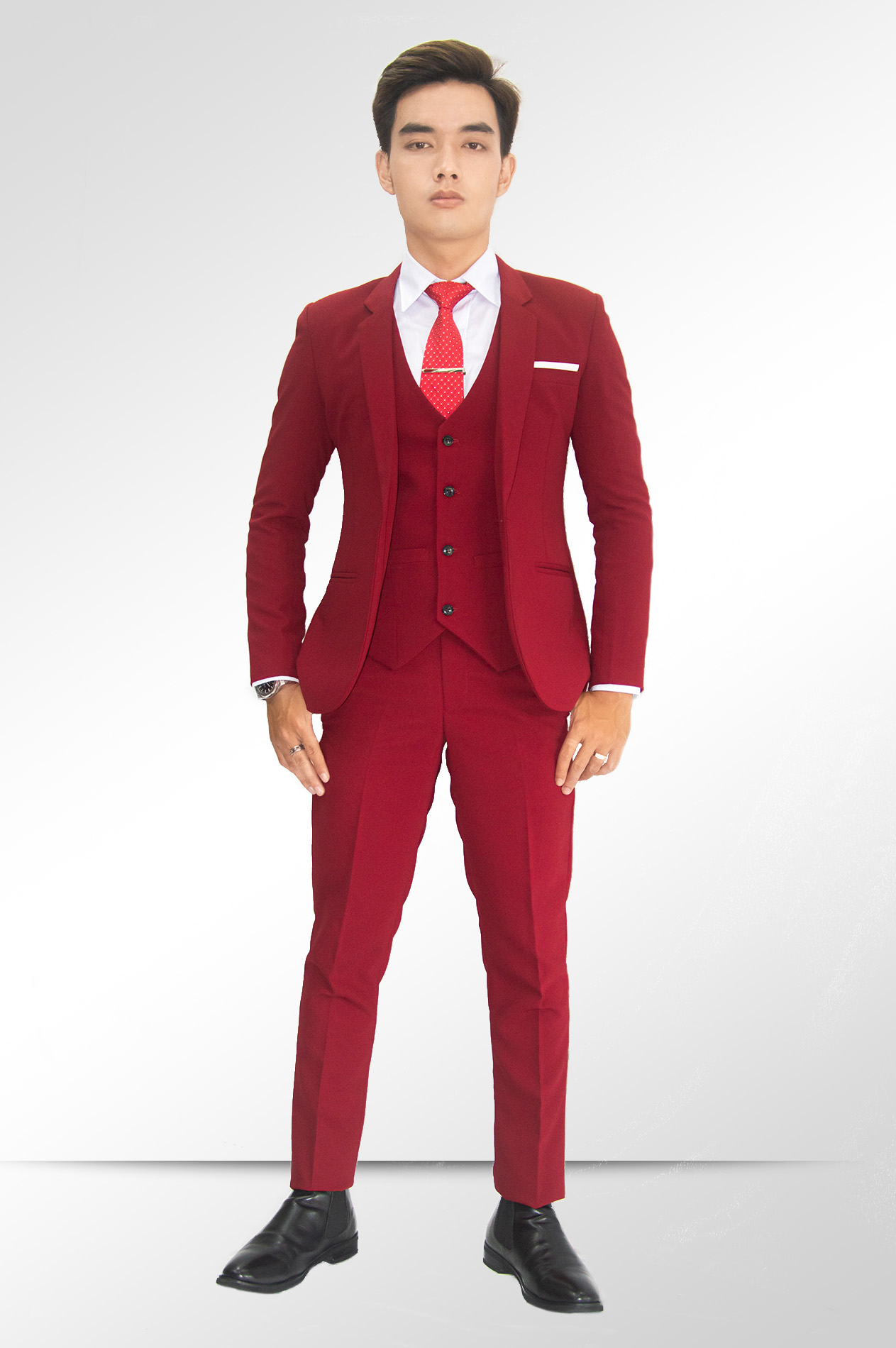 Bộ vest nam 1 nút và gile ôm body màu đỏ đô chất liệu co dãn , thoáng mát tặng kèm combo phụ kiện