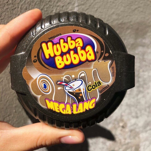 Kẹo gum cuộn siêu dài Hubba Bubba Mega Lang vị Cola (180cm - 56gr)