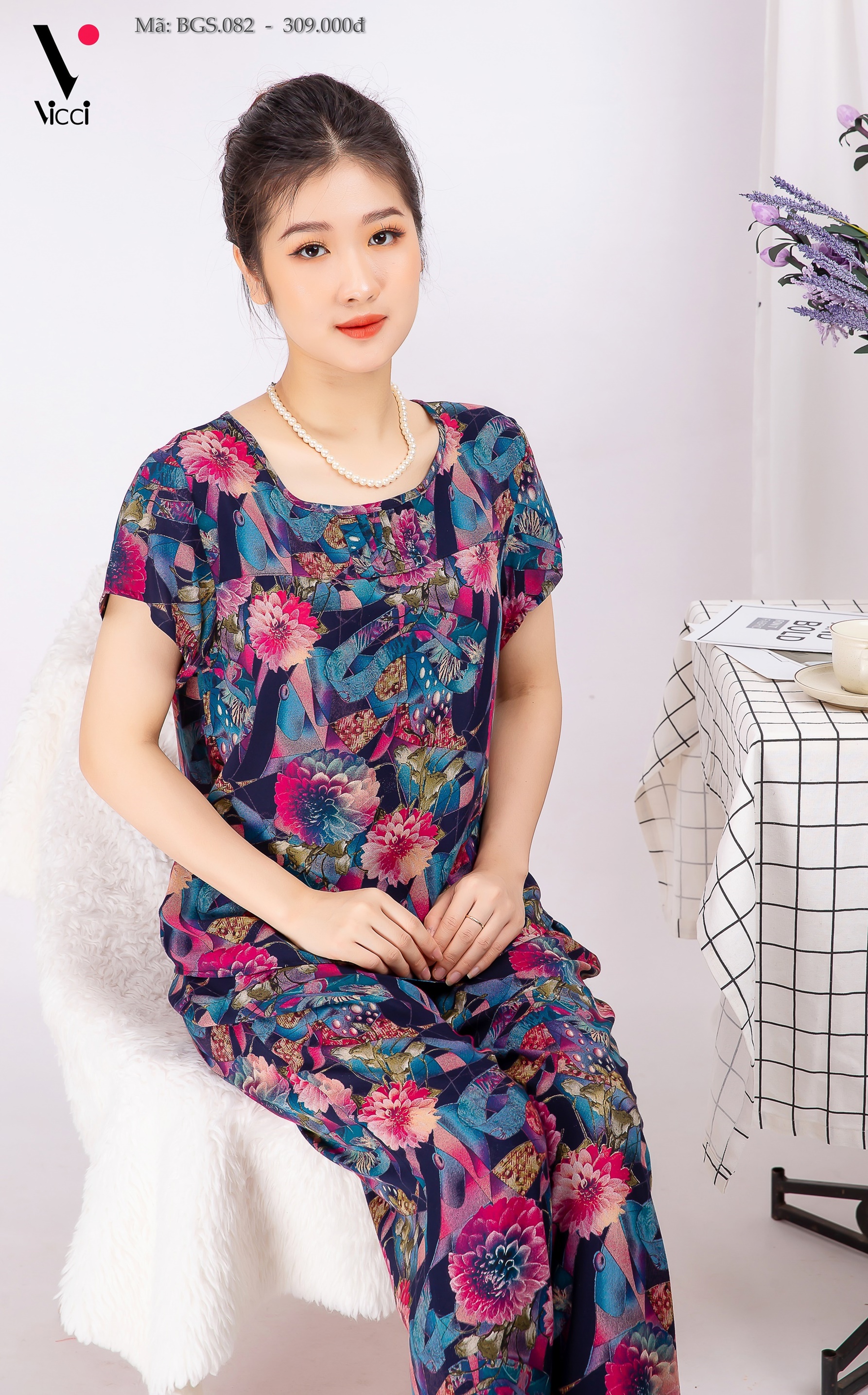 Bộ đồ nữ mặc nhà trung niên cho các bà, các mẹ - Bộ đồ ngủ Tole - Bộ mặc nhà trung niên vải lanh Vicci BGD.082, thiết kế áo cộc tay phối quần dài in hoạ tiết