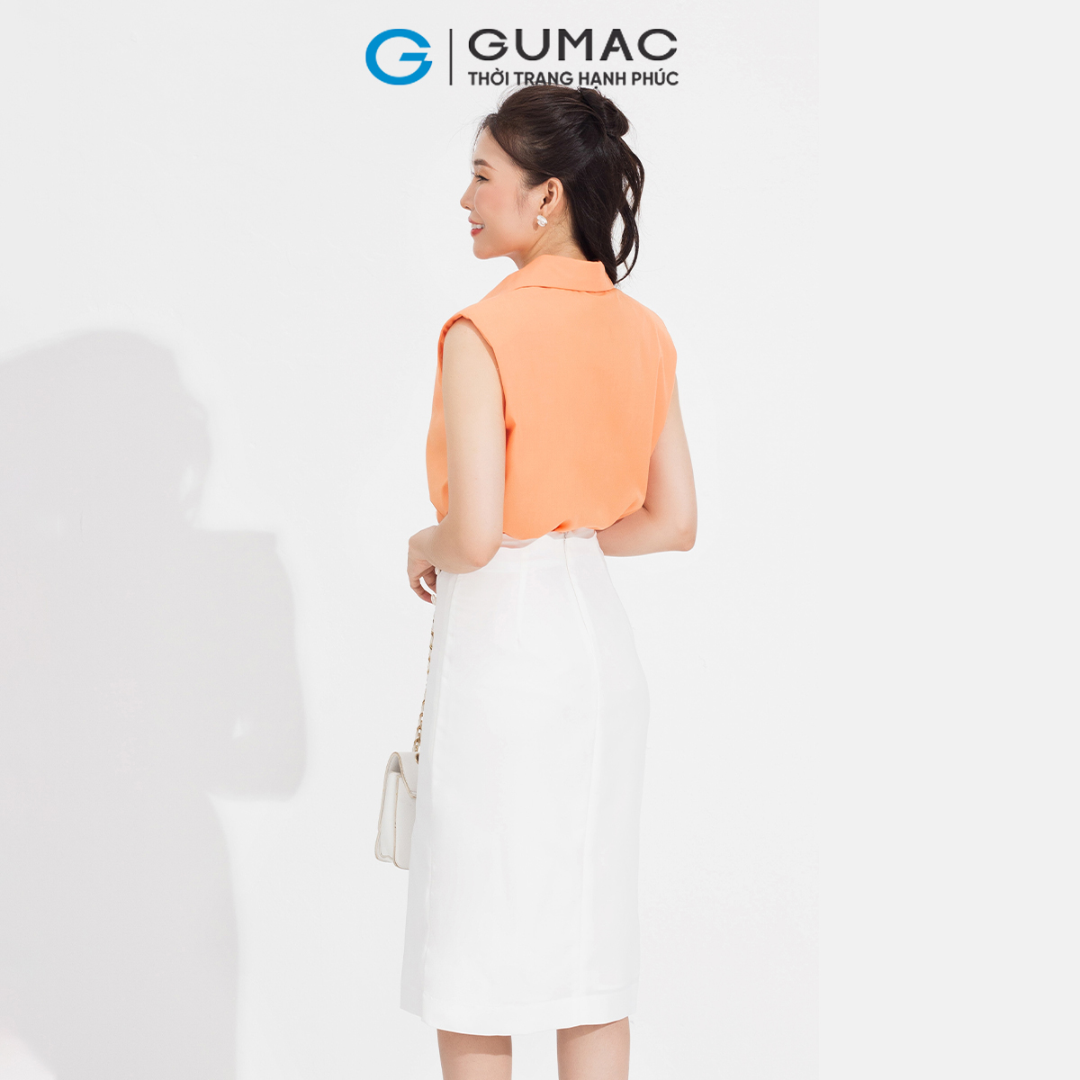 Áo sơ mi kiểu độn vai GUMAC AD05011