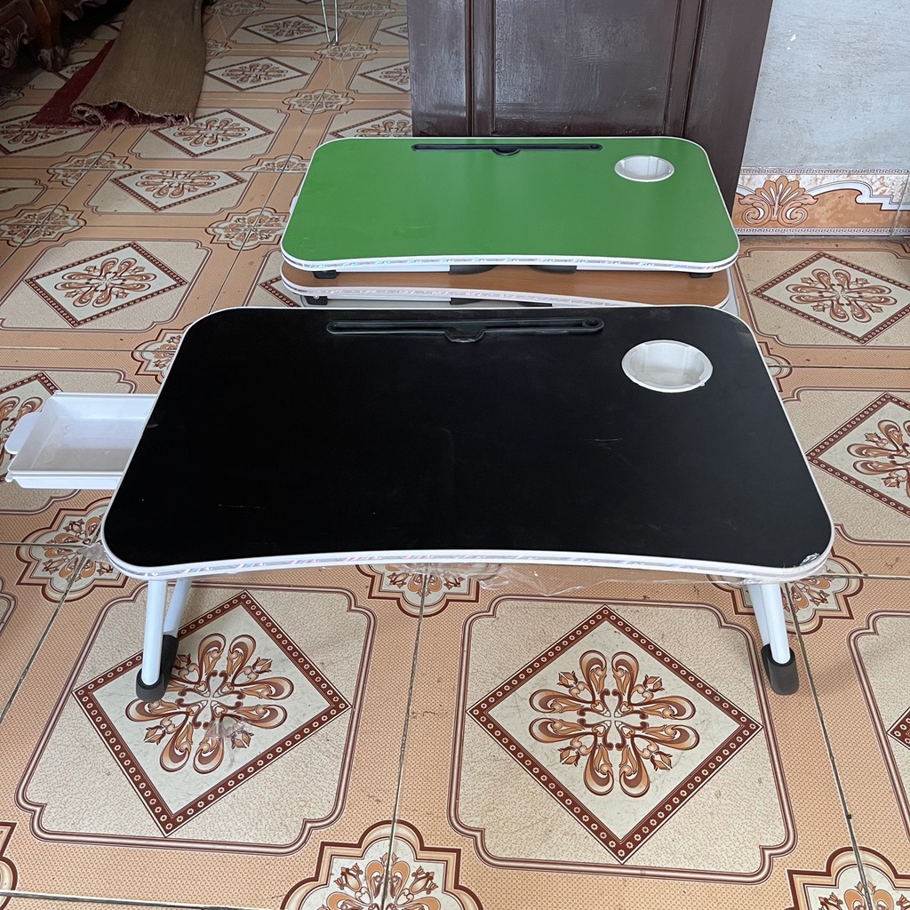 Bàn học gấp gọn có khe cắm điện thoại, máy tính bảng mặt gỗ MDF chân sơn tĩnh điện - Màu ngẫu nhiên