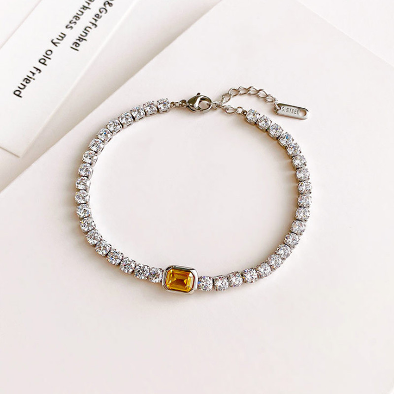 Lắc Tay Nữ Đính Đá Zircon Titan Ko Đen TT 4284