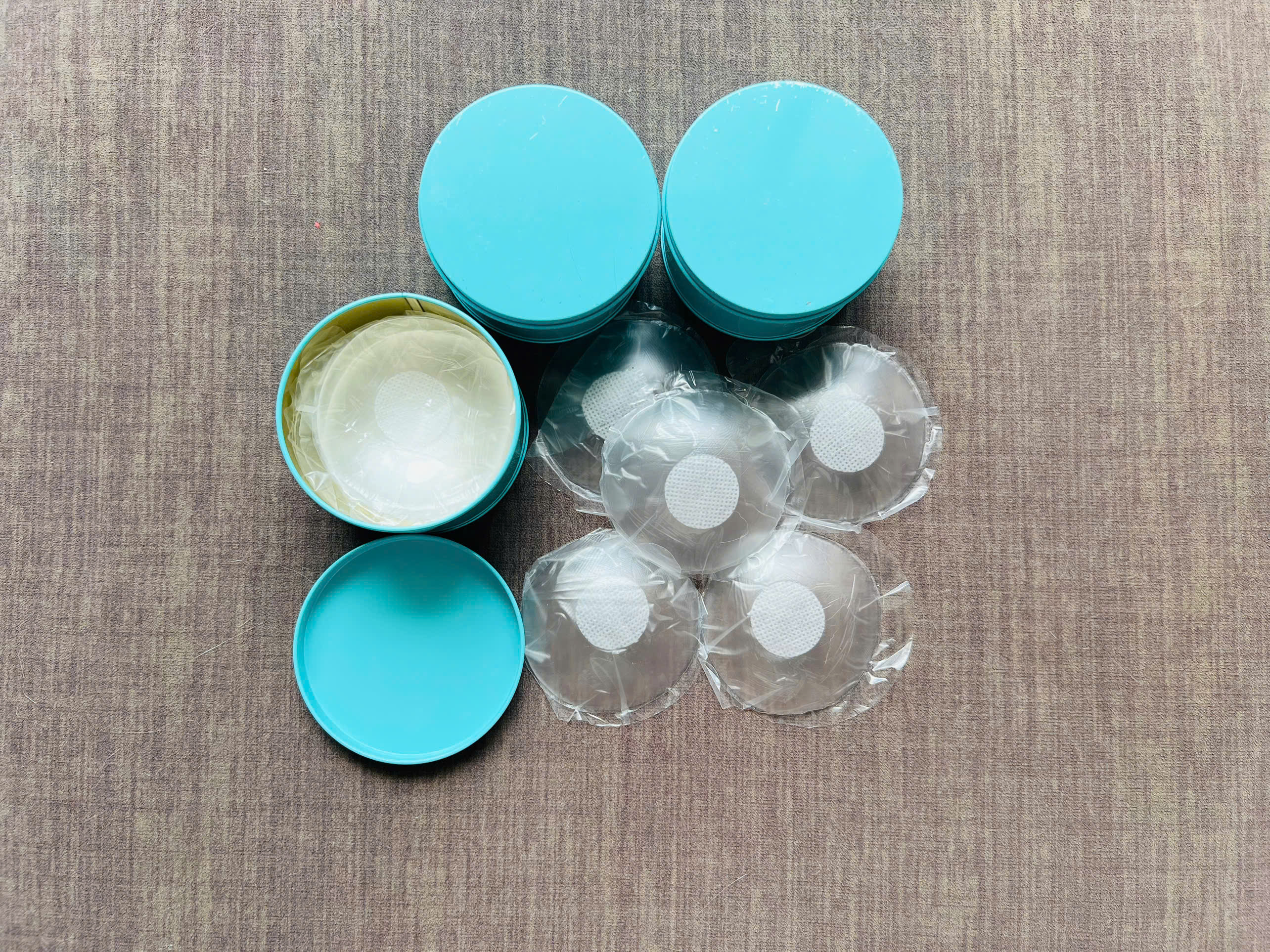 MIẾNG DÁN NGỰC TRONG SUỐT HÌNH TRÒN CỰC CHẮC VÀ XINH DÀNH CHO NỮ