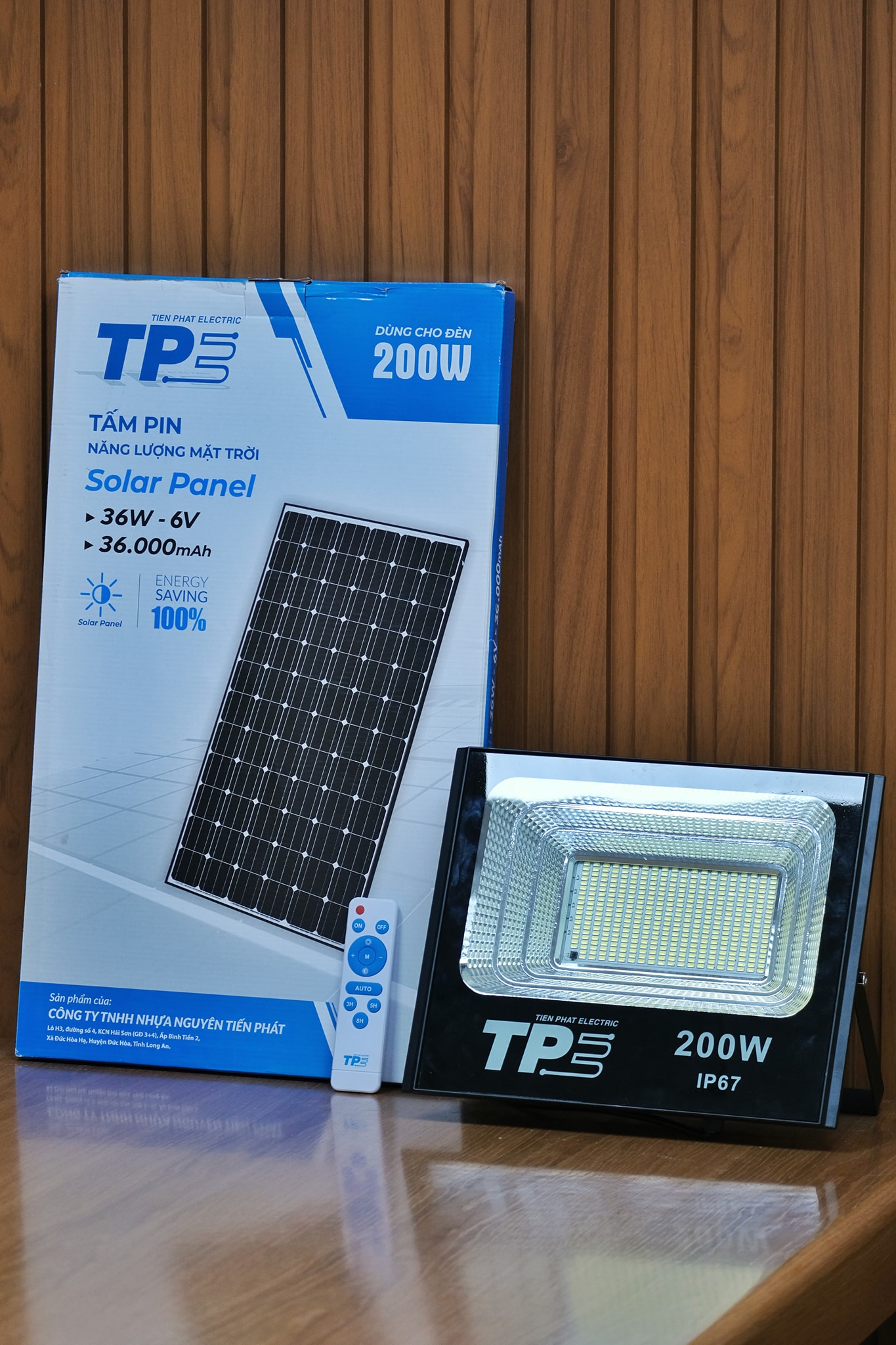 Đèn Pha - Năng Lượng Mặt Trời, Thương hiệu (TPE) Tiến Phát 60W, 100W, 200W chính hãng