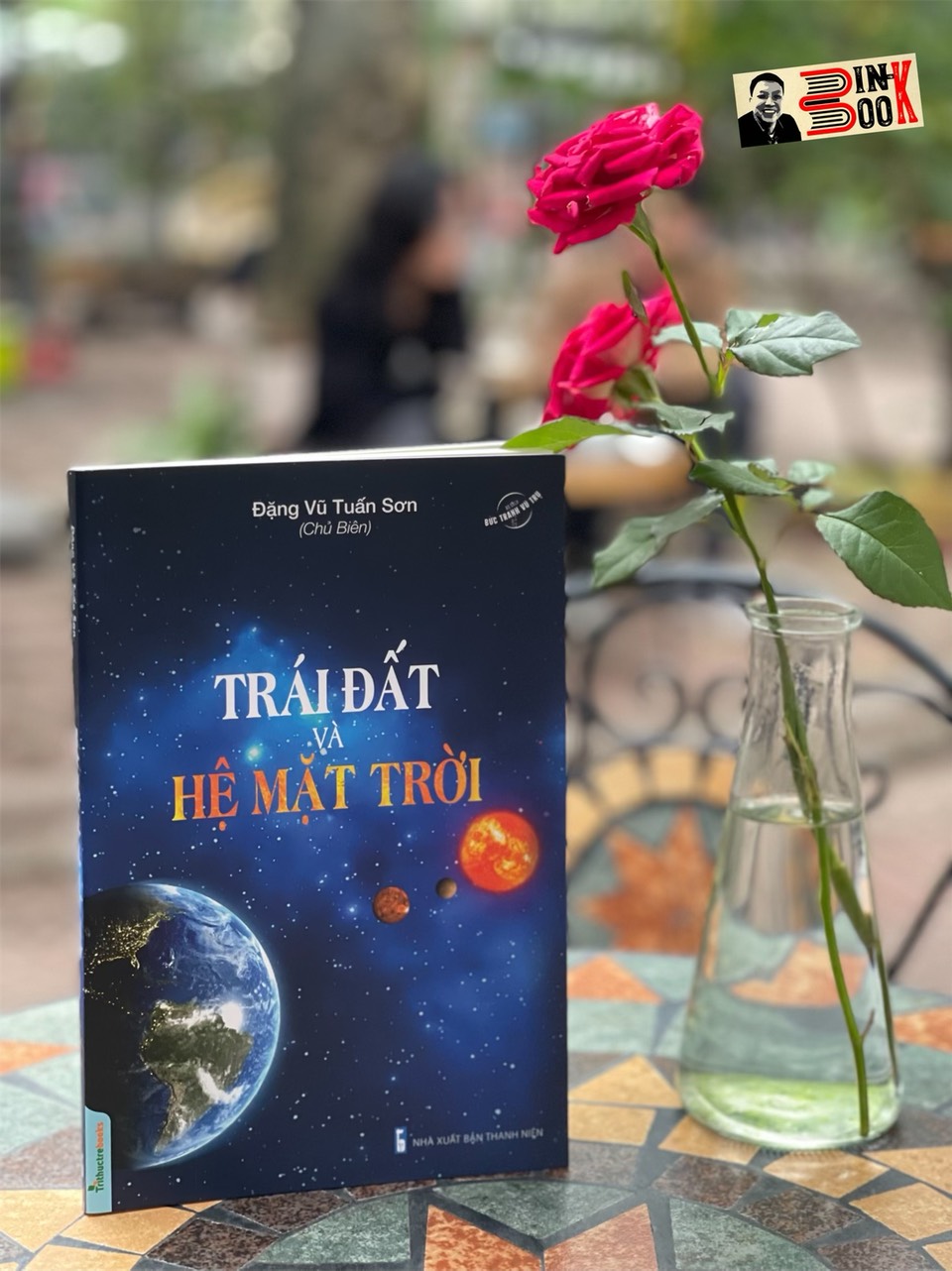 TRÁI ĐẤT VÀ HỆ MẶT TRỜI – Đặng Vũ Tuấn Sơn chủ biên – Tri Thức Trẻ Books – NXB Thanh Niên (Bìa mềm)