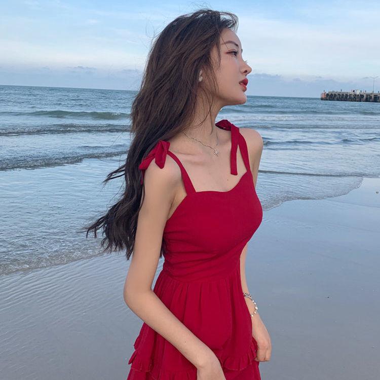 DONGSHOP Red Sling Dress Design Sense Little French Vintage Beach Dress Đối với phụ nữ đi biển kỳ nghỉ mùa hè 2023