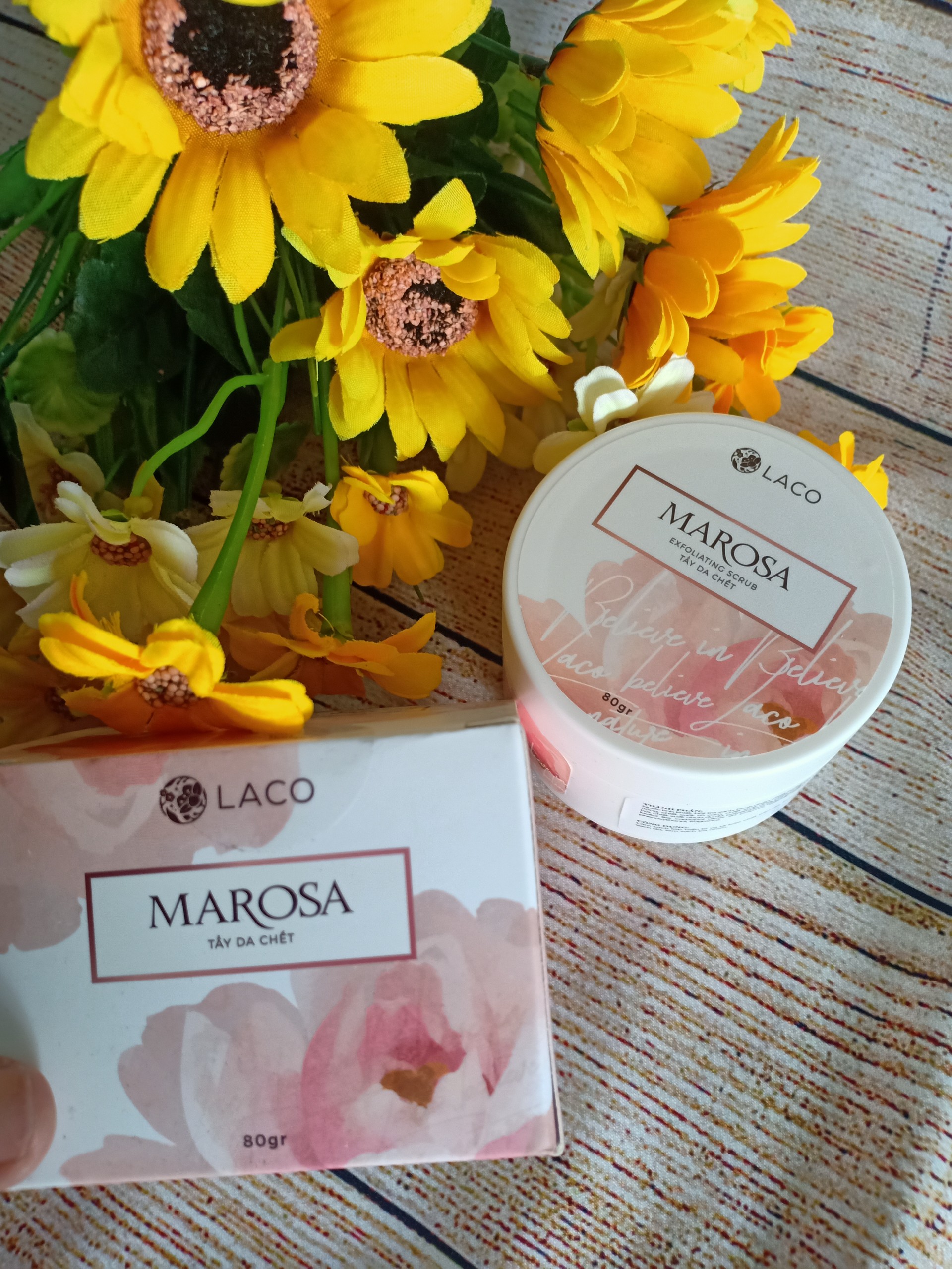 Kem Tẩy Tế Bào Chết Marosa Exfoliating Scrub Laco 80g  nhẹ nhà lấy sạch da chết chất kem dưỡng da mềm mại