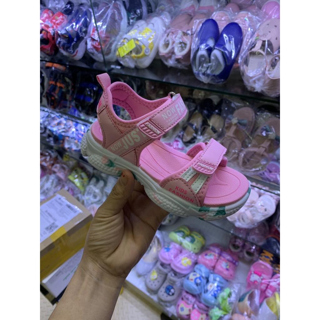 Sandal bé gái NHÍM SHOP dép quai hậu trẻ em 3 4 5 đến 12 tuổi đế Eva siêu nhẹ quai dán đi học thời trang và cá tính SG49