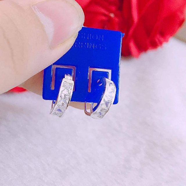 Bông tai bạc ôm vành viền đá