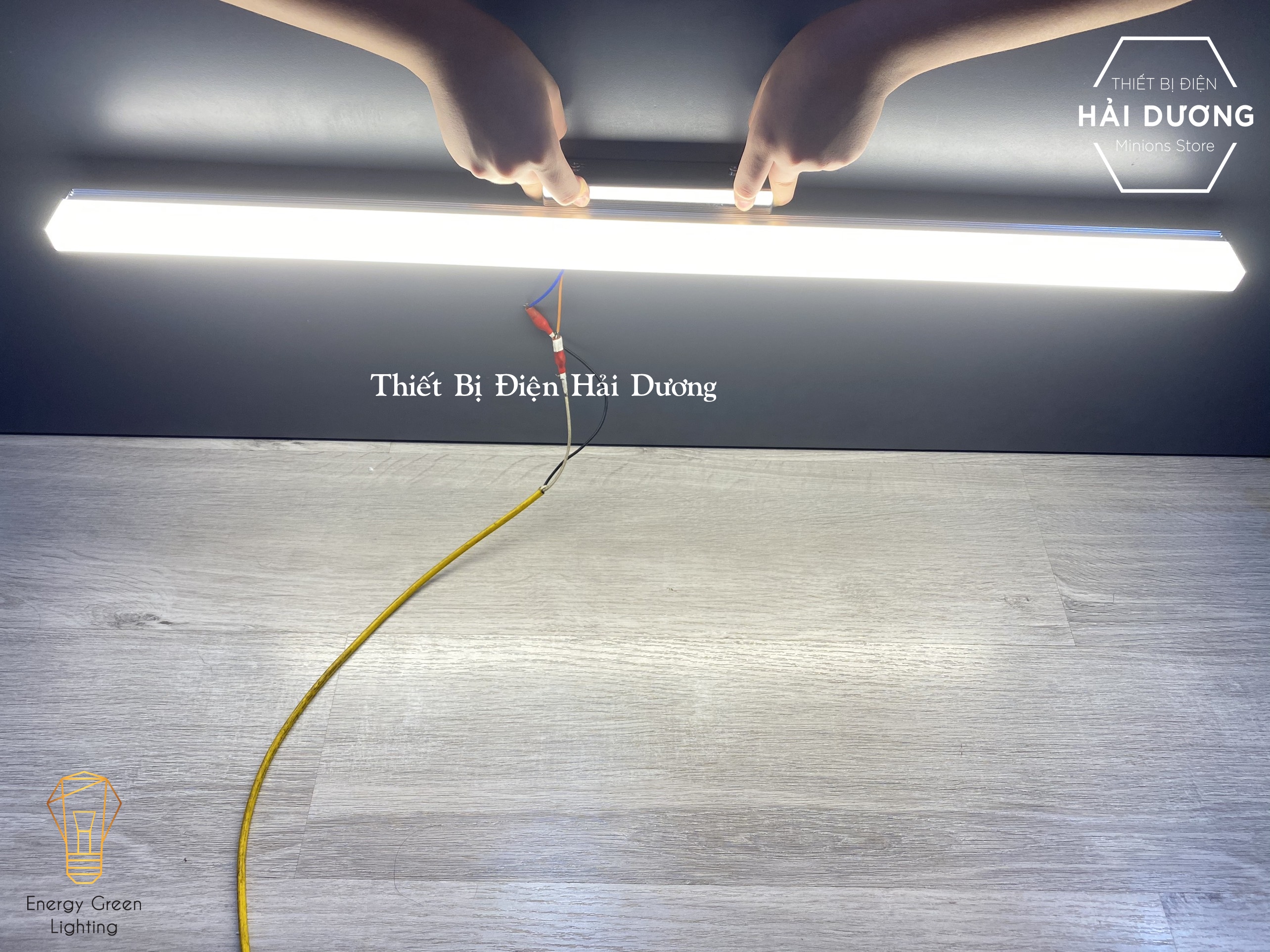 Đèn Soi Tranh- Đèn Rọi Gương Led Model A50 80cm 16w - 3 Chế Độ Ánh Sáng
