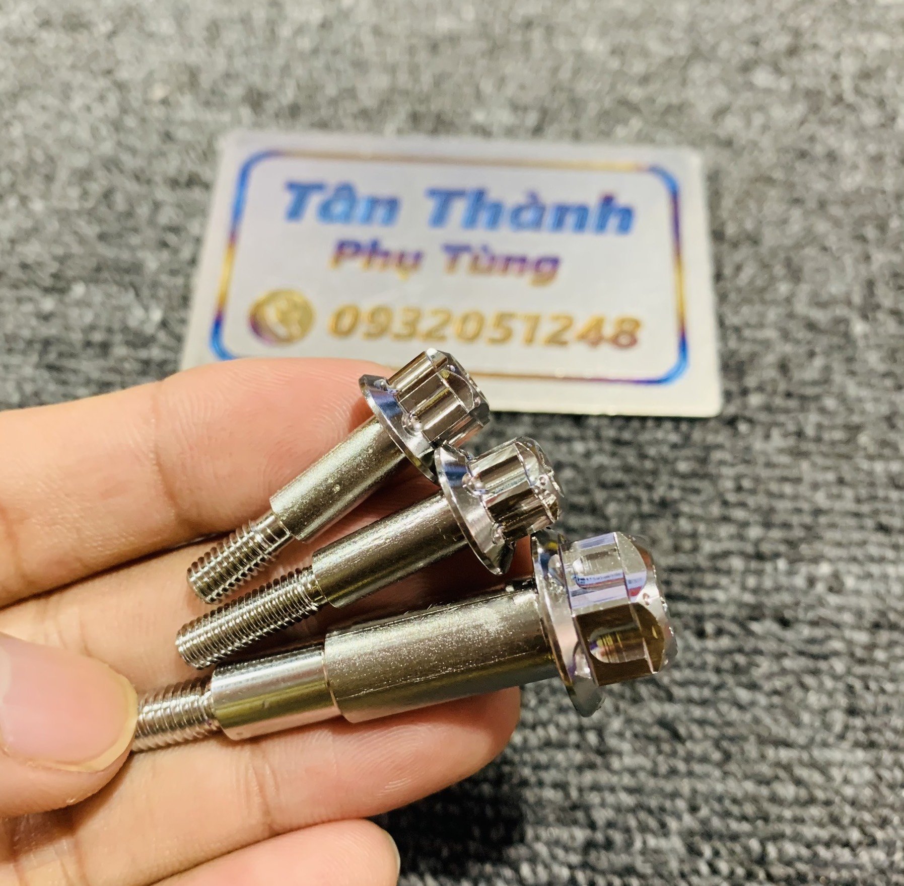 Ốc tay thắng dành cho Vario ( bộ 3 con)