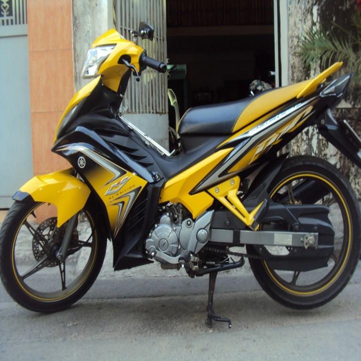 Bọc yên xe máy đa năng màu Vàng Đen dành cho xe số -TKAs.965