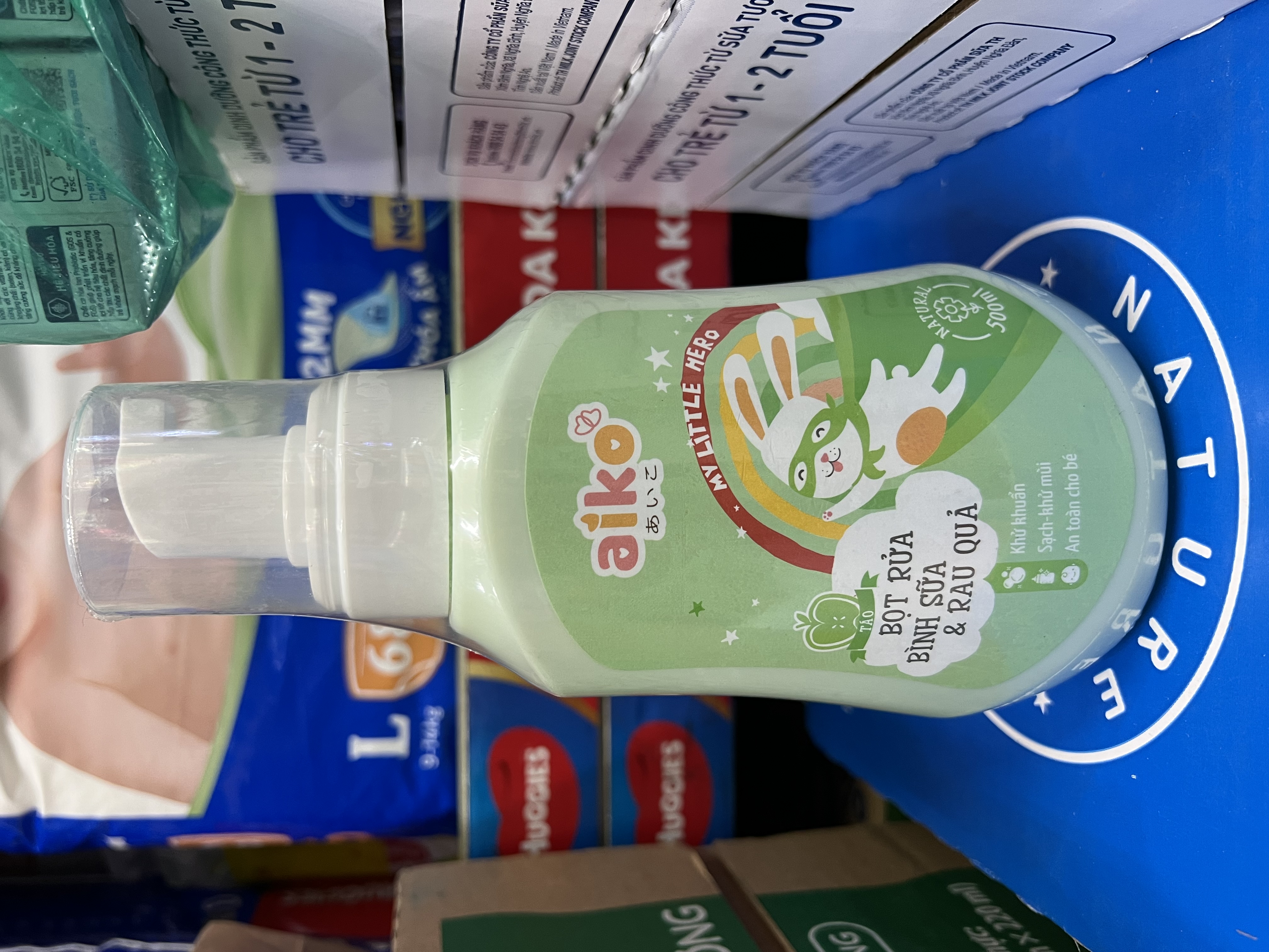 Bọt rửa bình sữa Aiko chai 500ml có hương táo/ trái cây dịu nhẹ