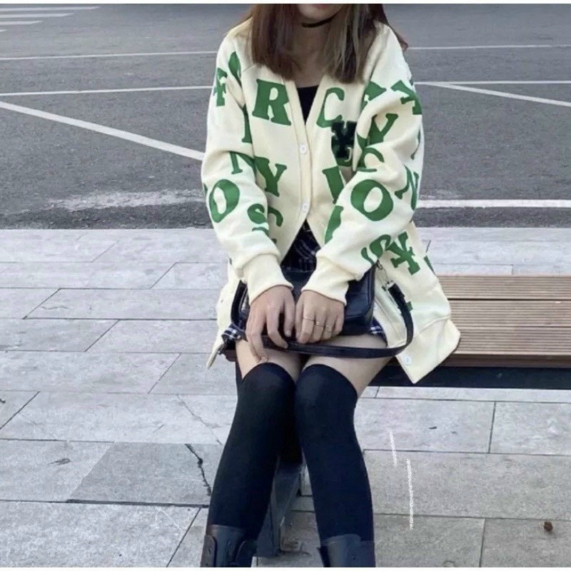 Áo khoác bomber nỉ nút