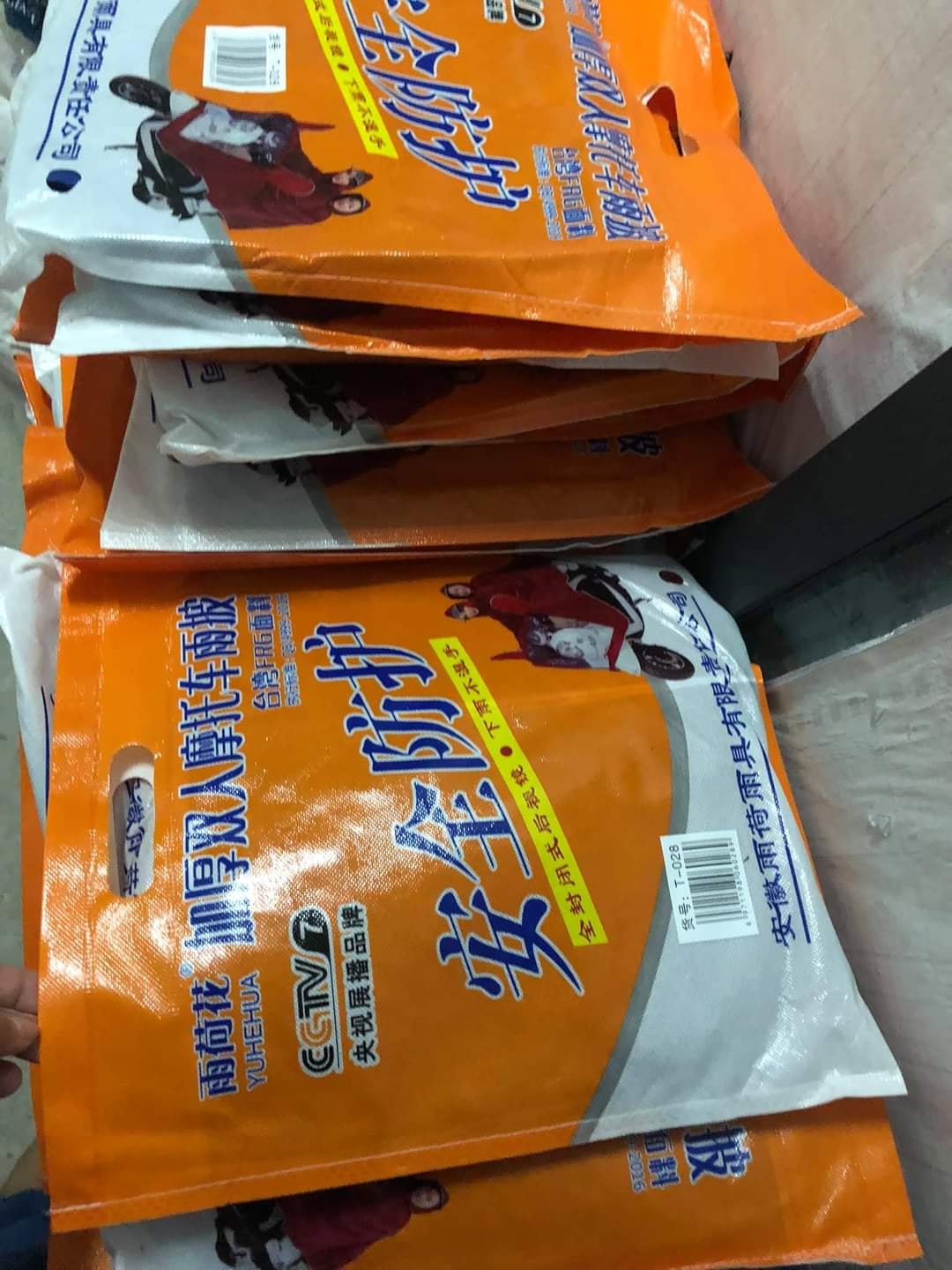 ÁO MƯA PHẢN QUANG LOẠI ĐẸP, HÀNG CAO CẤP TO RỘNG NỘI ĐỊA TRUNG