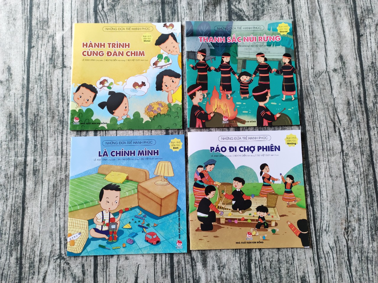 Combo 10 cuốn Những Đứa Trẻ Hạnh Phúc: Bạn Nhỏ Dân Tộc Hmông